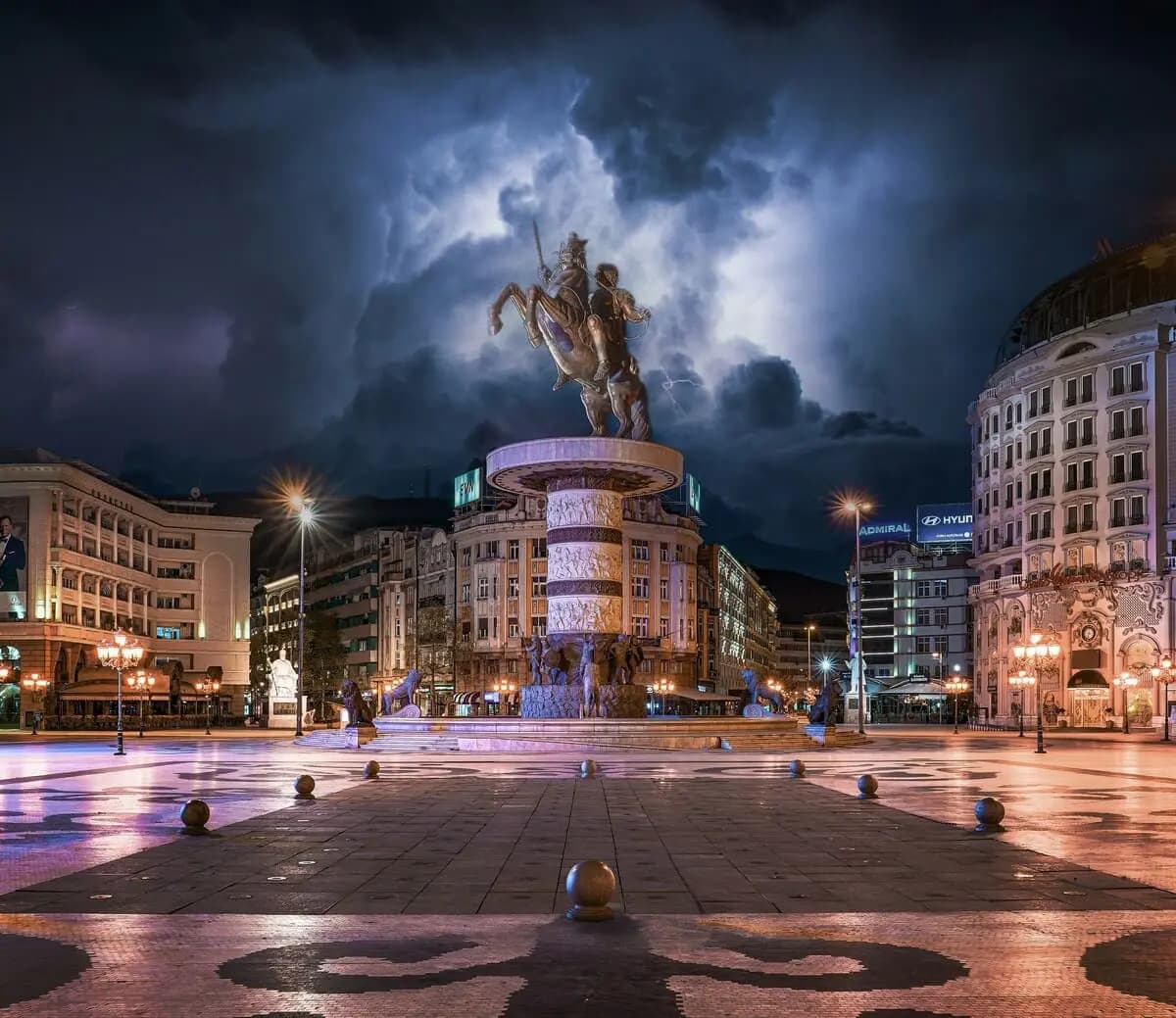 Poznaj Najlepsze Miejsca w Skopje. Macedonia Północna na Weekend